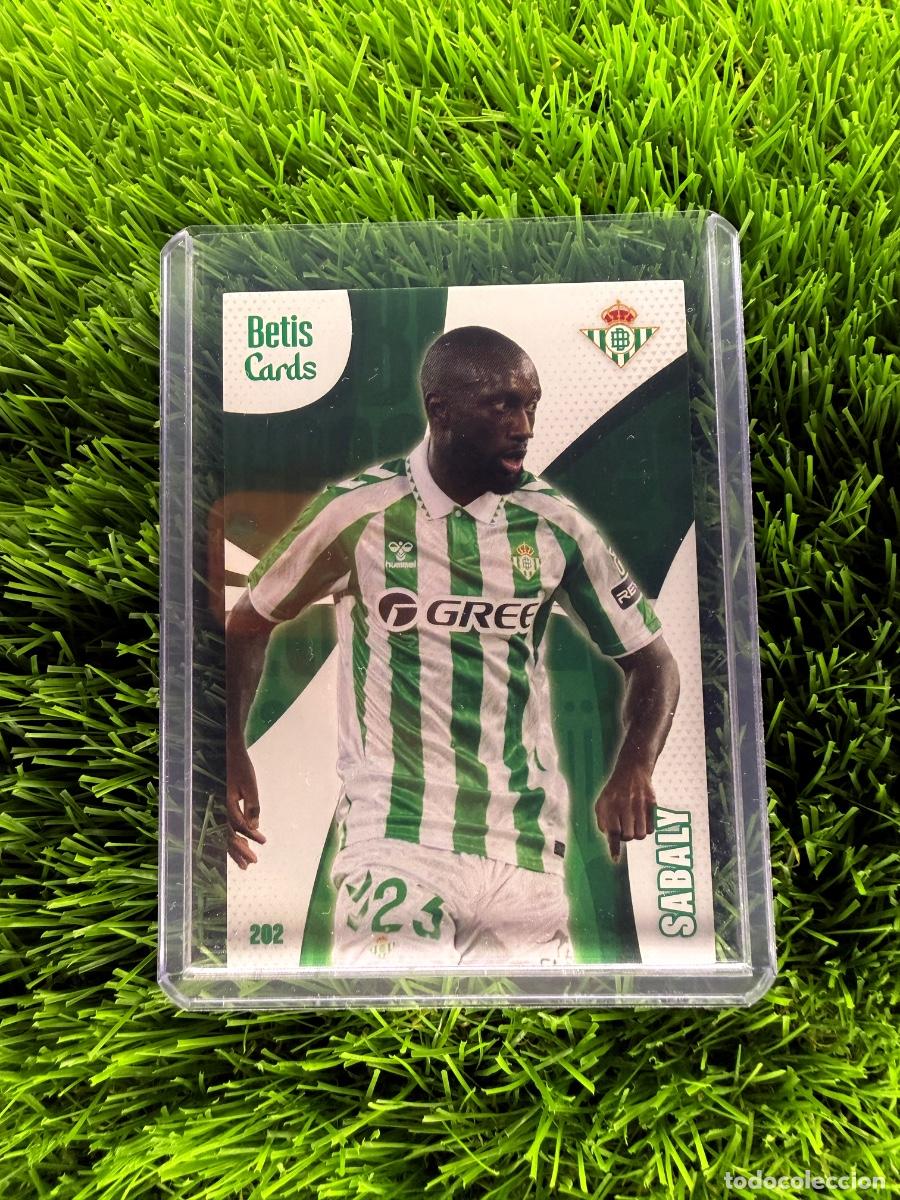 Cartes &agrave; collectionner de Football: N&ordm; 202 Sabaly 1&ordf; Equipaci&oacute;n Real Betis Holycards Betis Cards 2025