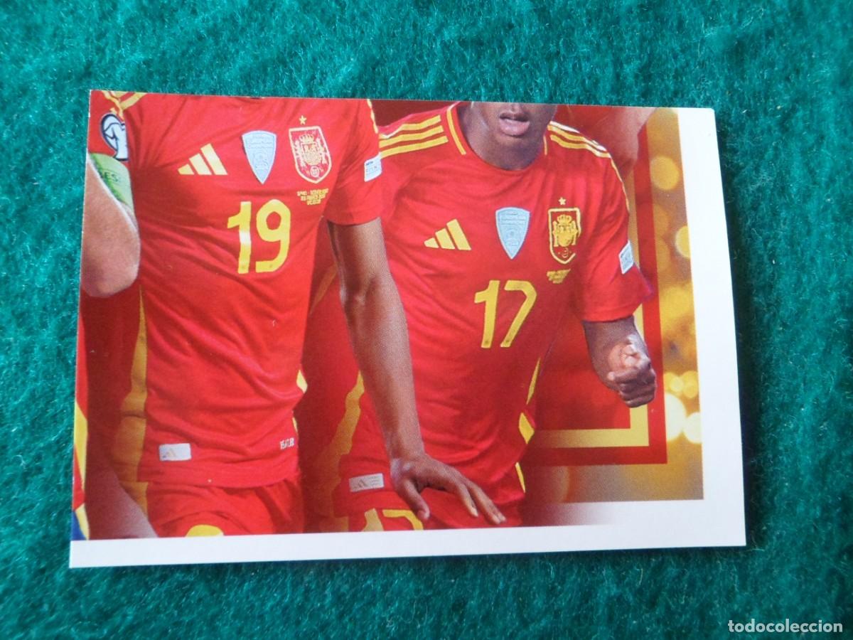Cromos de f&uacute;tbol: CROMO ESPA&Ntilde;A 2026. CARREFOUR-PANINI. P&Oacute;STER JUGADORES INFERIOR DERECHA. 64