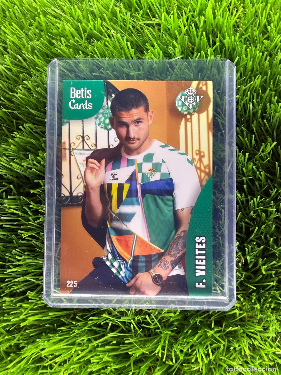 Cromos de f&uacute;tbol: N&ordm; 225 Vieites Momentos Real Betis Holycards Betis Cards 2025