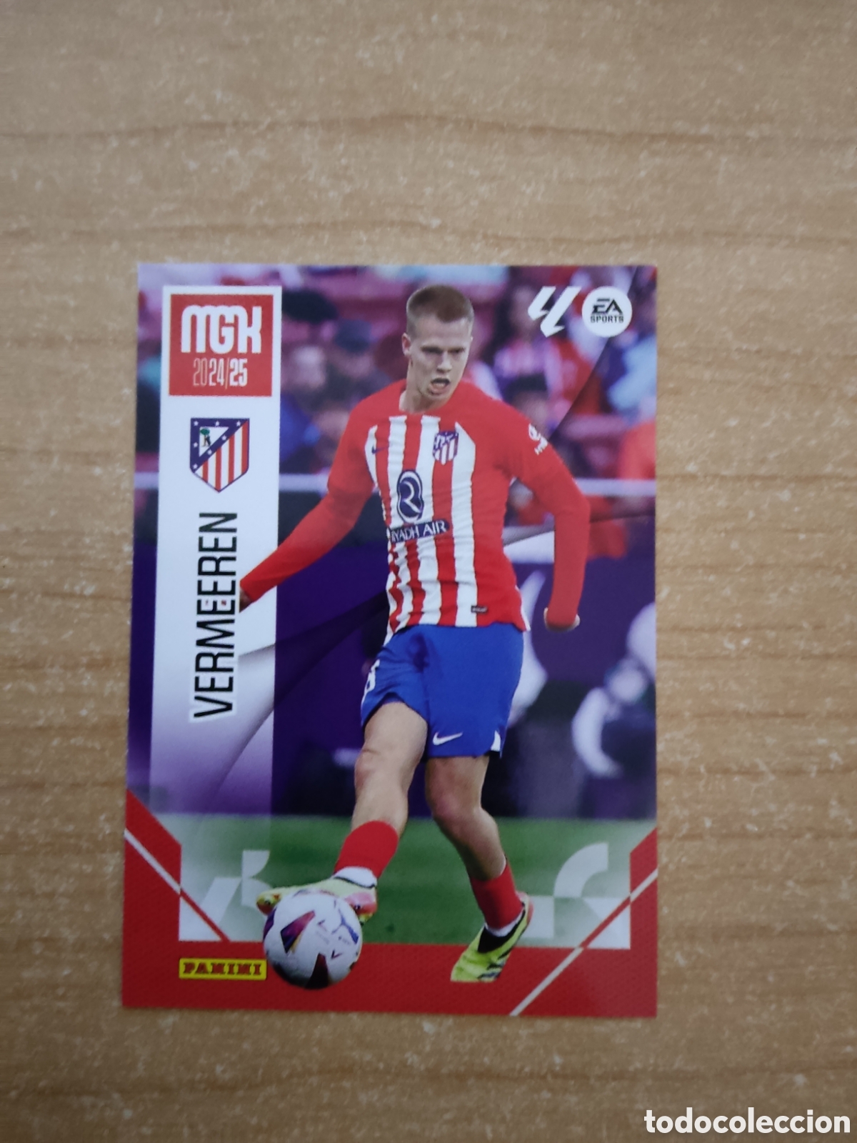 Cromos de f&uacute;tbol: 64 VERMEEREN ATLETICO MADRID MEGACRACKS 2024 2025