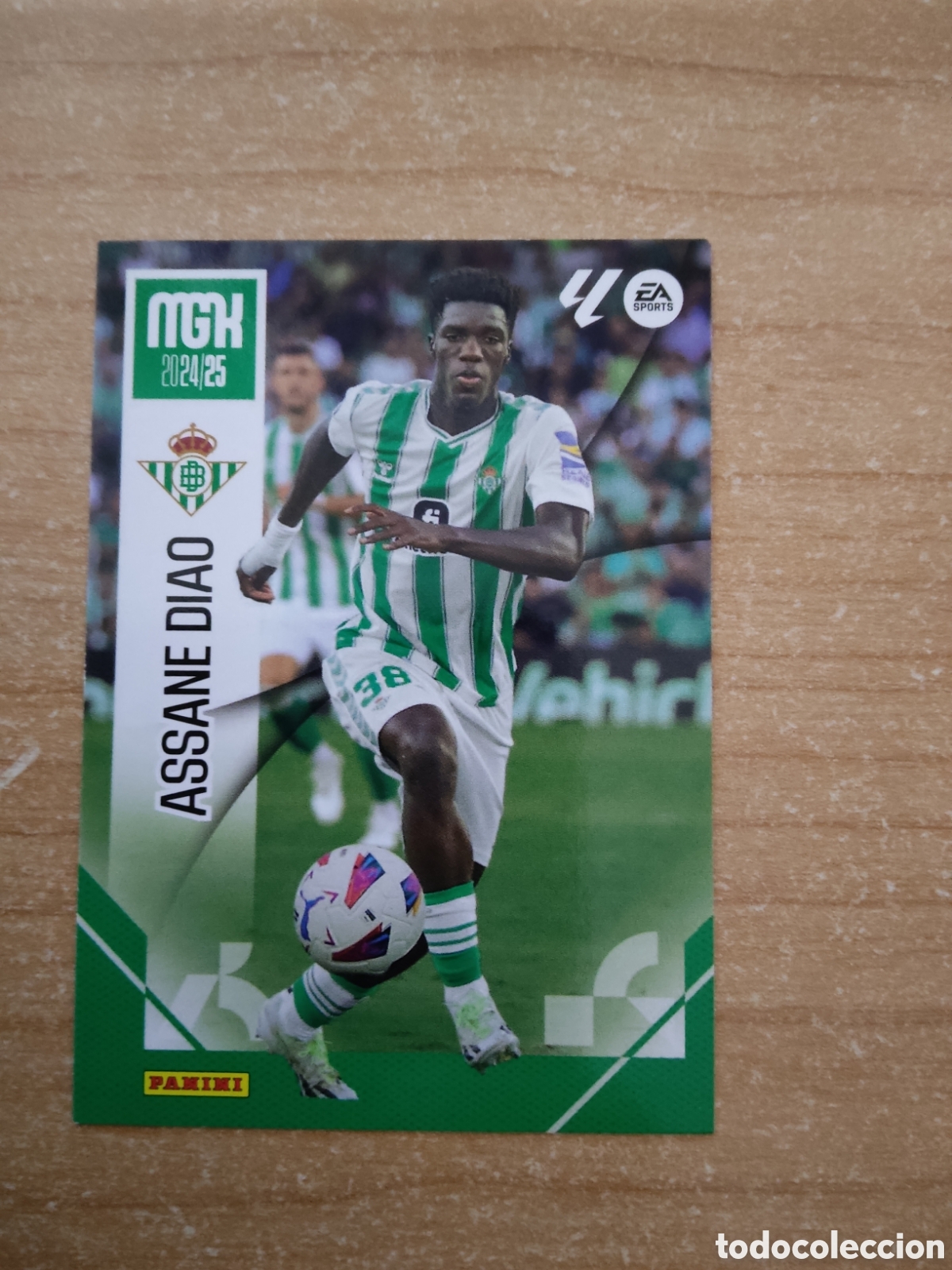 Cromos de f&uacute;tbol: 107 ASSANE DIAO REAL BETIS MEGACRACKS 2024 2025