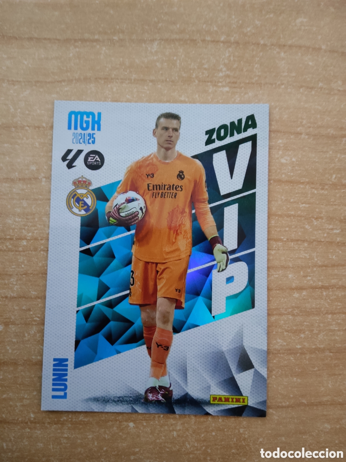 Cromos de f&uacute;tbol: 399 LUNIN ZONA VIP REAL MADRID MEGACRACKS 2024 2025