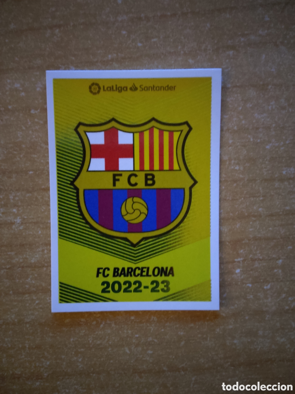 Cromos de f&uacute;tbol: 1 ESCUDO BARCELONA LIGA ESTE 2022 2023