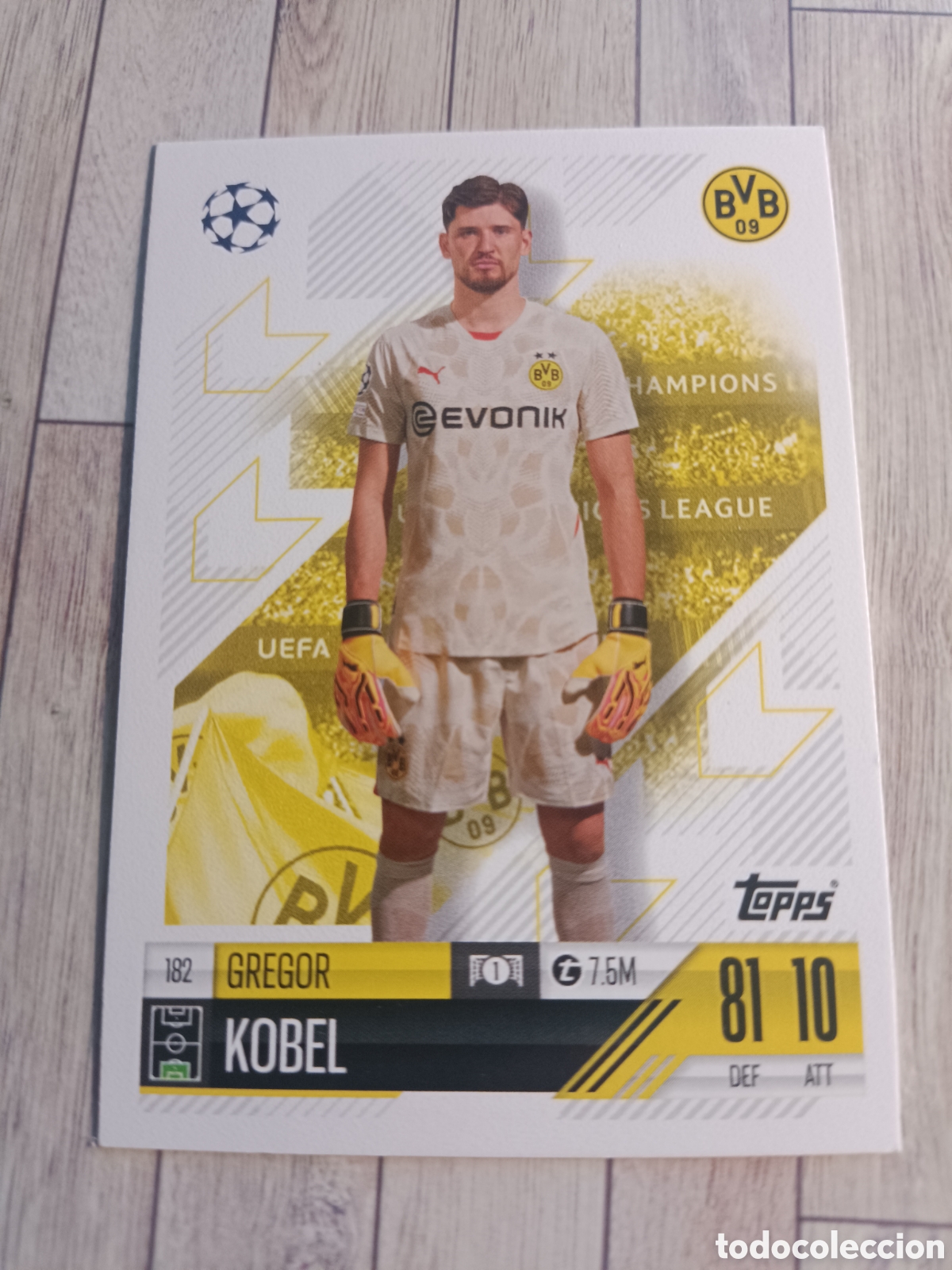 Cromos de f&uacute;tbol: 182 GREGOR KOBEL BORUSSIA DORTMUND CHAMPIONS MATCH ATTAX TOPPS 2024 2025 24 25