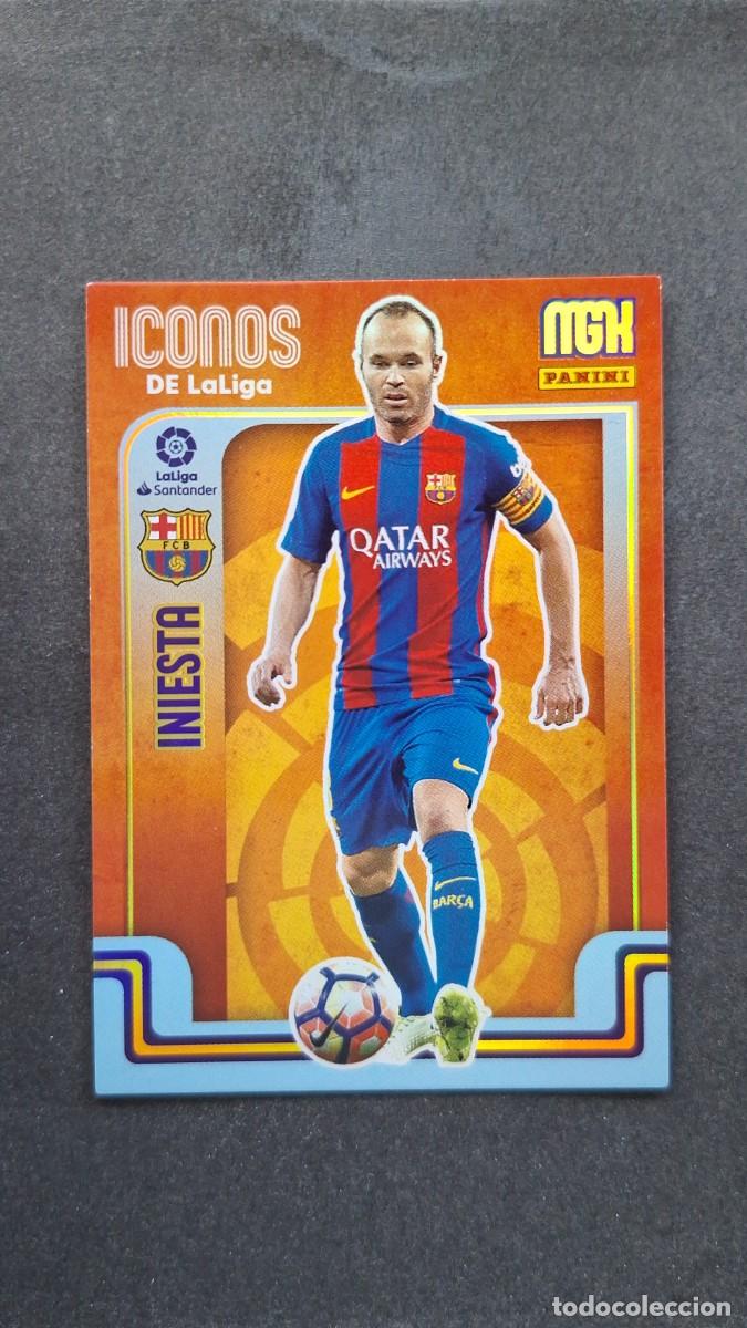 Cromos de f&uacute;tbol: L1 INIESTA F. C. BARCELONA ICONOS DE LA LIGA 420 PANINI MEGACRACKS 2021 2022 21 22