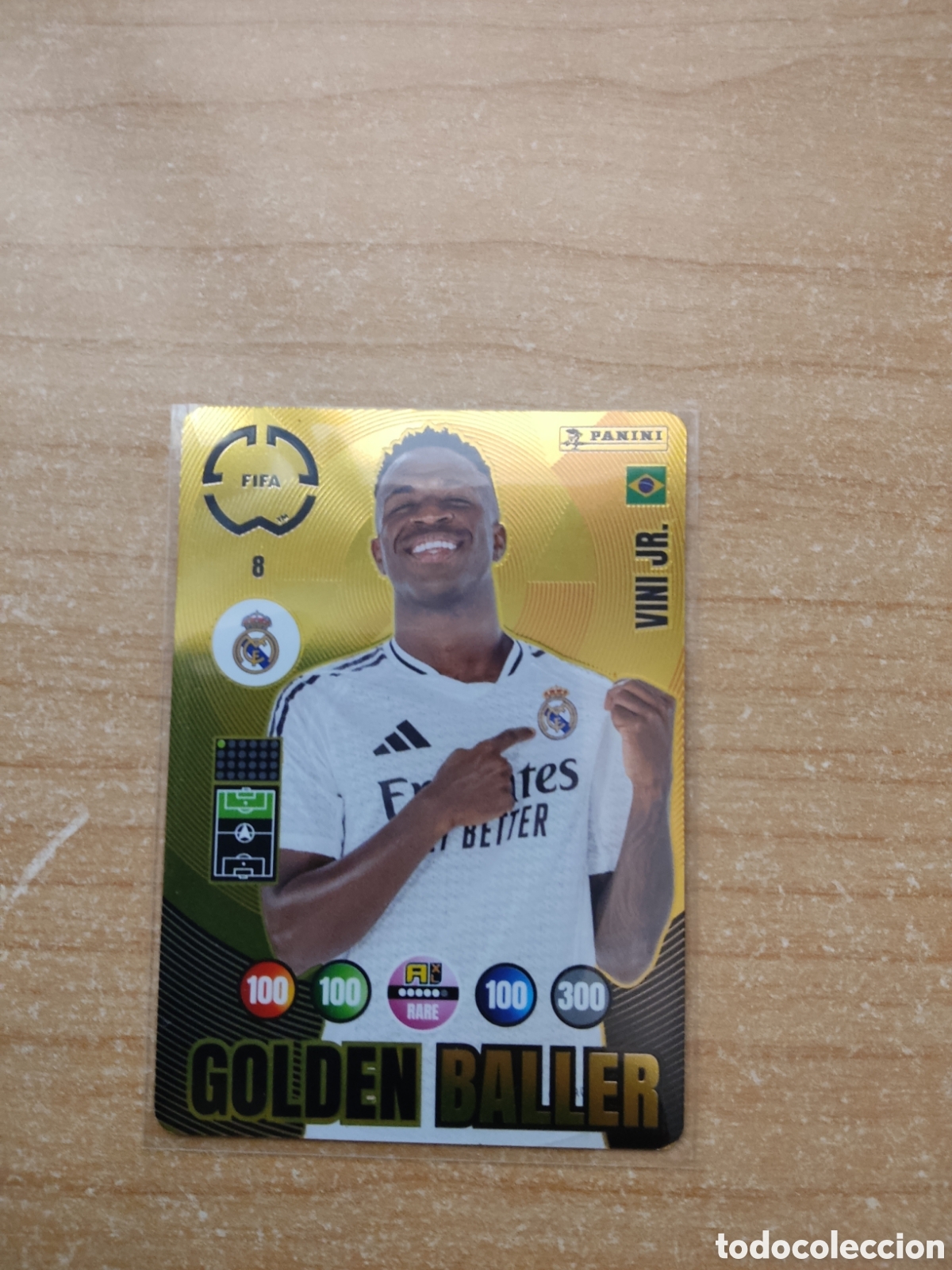 Cromos de f&uacute;tbol: 8 VINI REAL MADRID GOLDEN BALLER MUNDIAL DE CLUBES ADRENALYN 2025