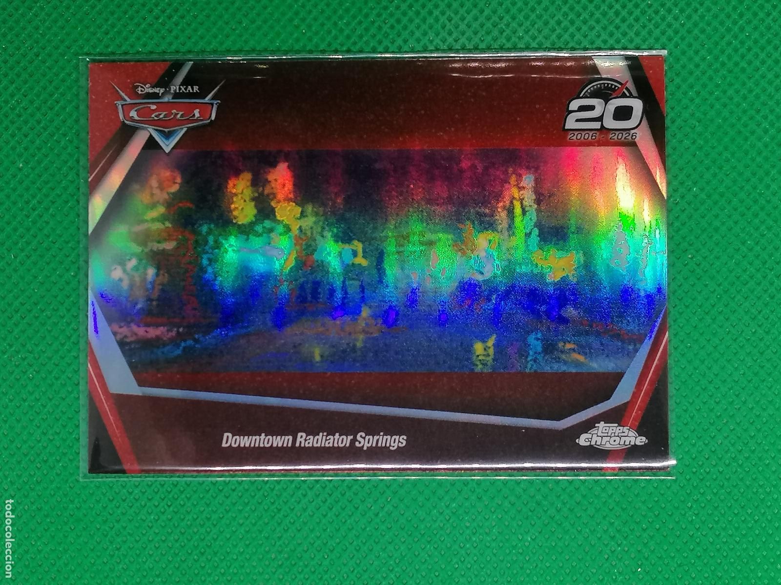 Fu&szlig;ball-Sticker: CRS-10 DOWNTOWN RADIATOR SPRINGS PIXARS CARS ⚽ TOPPS CHROME DISNEY 2026 ⚽