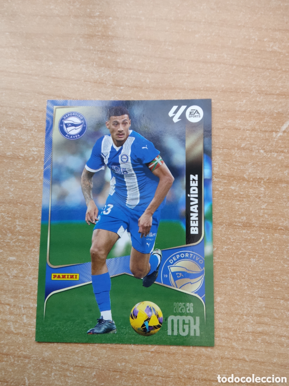 Cromos de f&uacute;tbol: 27 BENAVIDEZ ALAVES MEGACRACKS 2025 2026