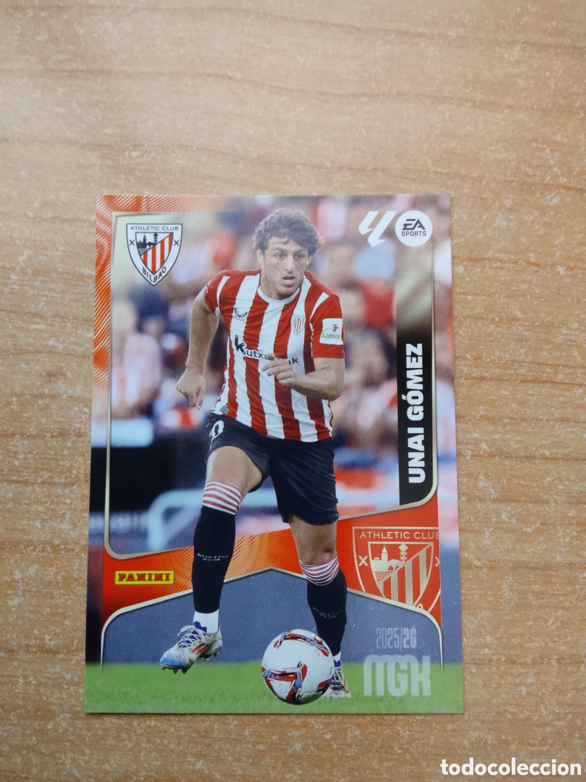 Cartes &agrave; collectionner de Football: 49 UNAI GOMEZ ATHLETIC CLUB MEGACRACKS 2025 2026