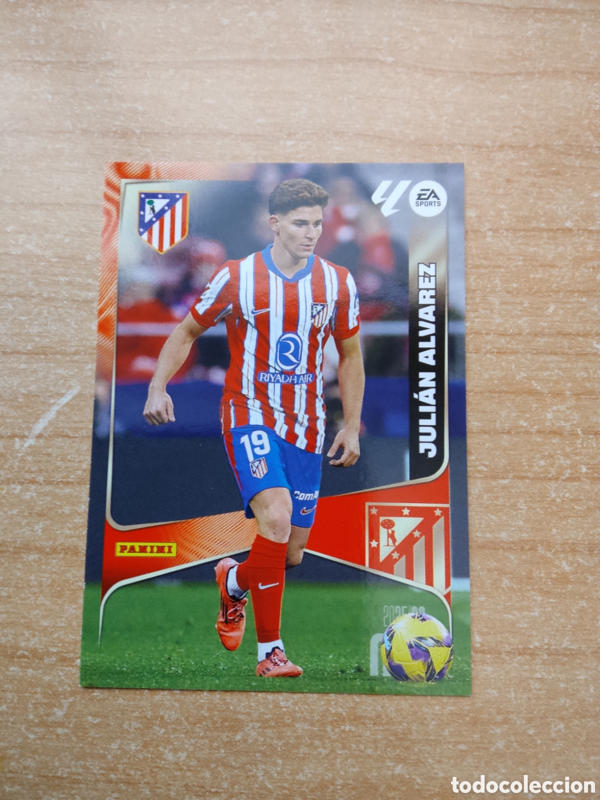 Cromos de f&uacute;tbol: 70 JULIAN ALVAREZ ATLETICO MADRID MEGACRACKS 2025 2026