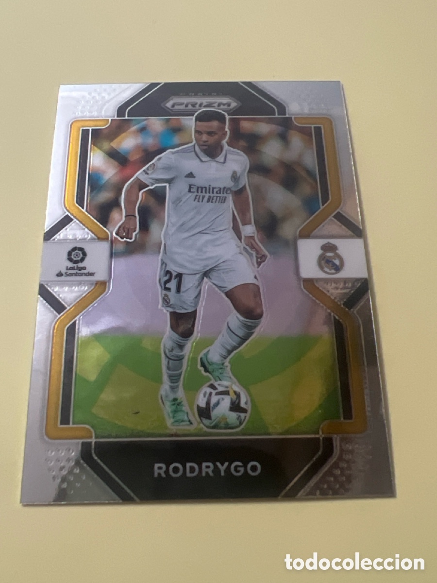 Football Stickers: C8623. Panini Chronicles Prizm Silver 2022 - #226 Rodrygo Real Madrid