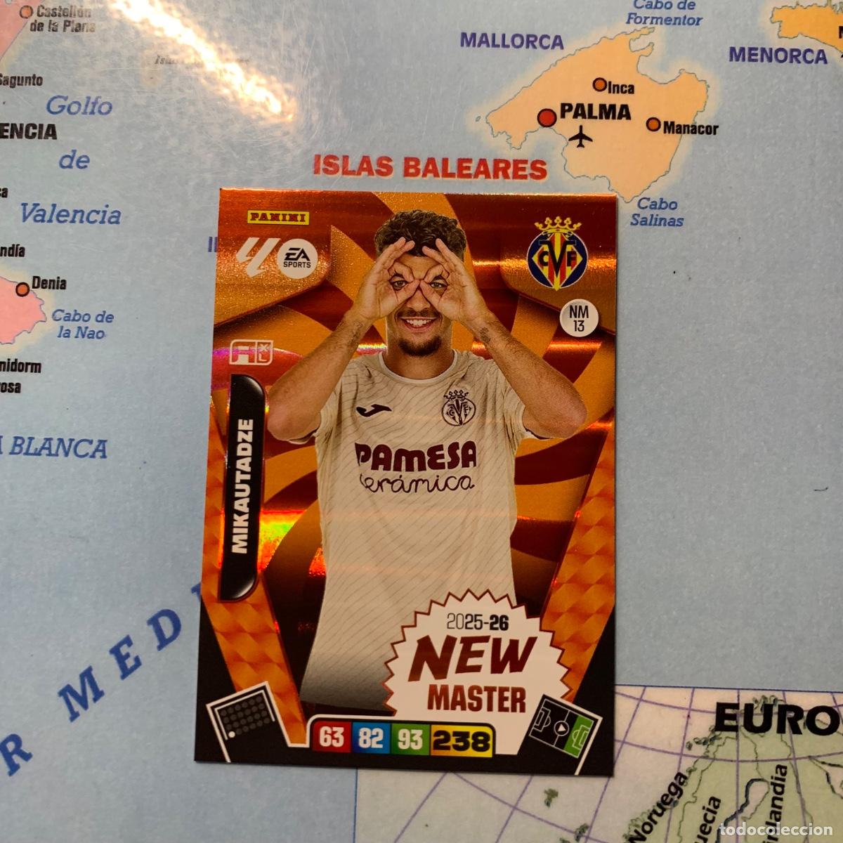 Cromos de f&uacute;tbol: Mikautadze New Master n&uacute;mero 13 del Villarreal cromo adrenalyn XL 25-26 2025-2026