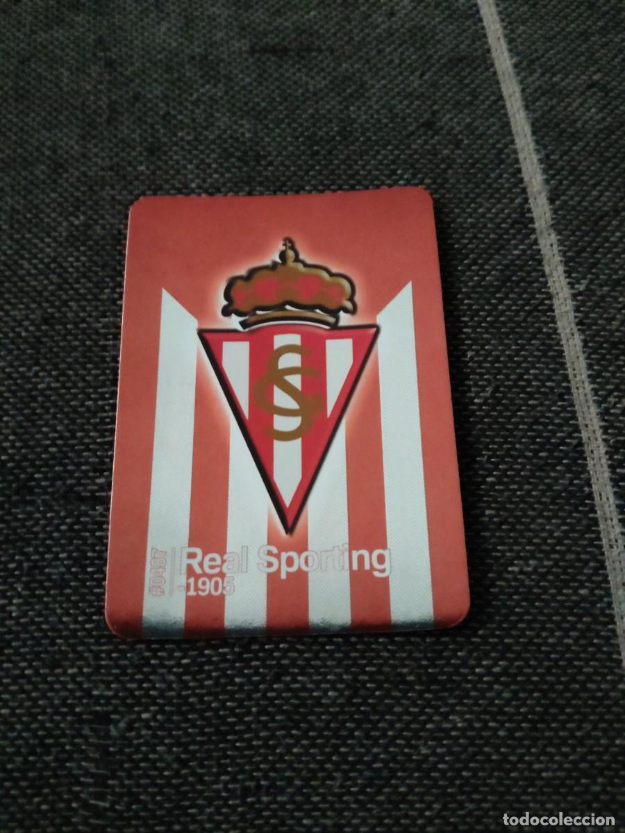 Cromos de Futebol: 487 escudo Sporting de Gij&oacute;n versi&oacute;n brillo liso las fichas de la liga 2016