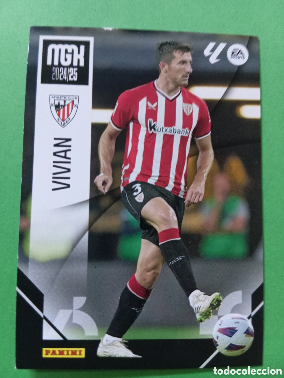 Fu&szlig;ball-Sticker: Vivian Athletic de Bilbao n&deg;43 / PANINI MEGACRACKS 2024/2025