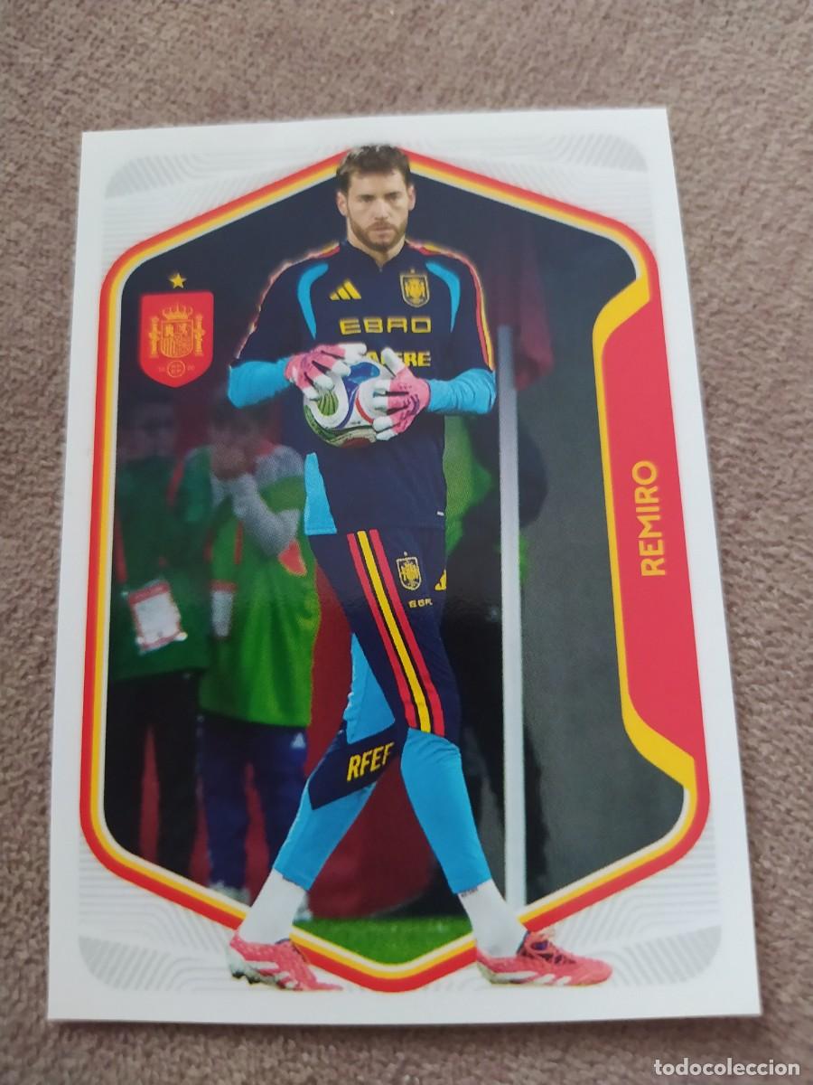Cromos de f&uacute;tbol: Pegatina 12 Remiro Espa&ntilde;a Mundial 2026 Carrefour Panini