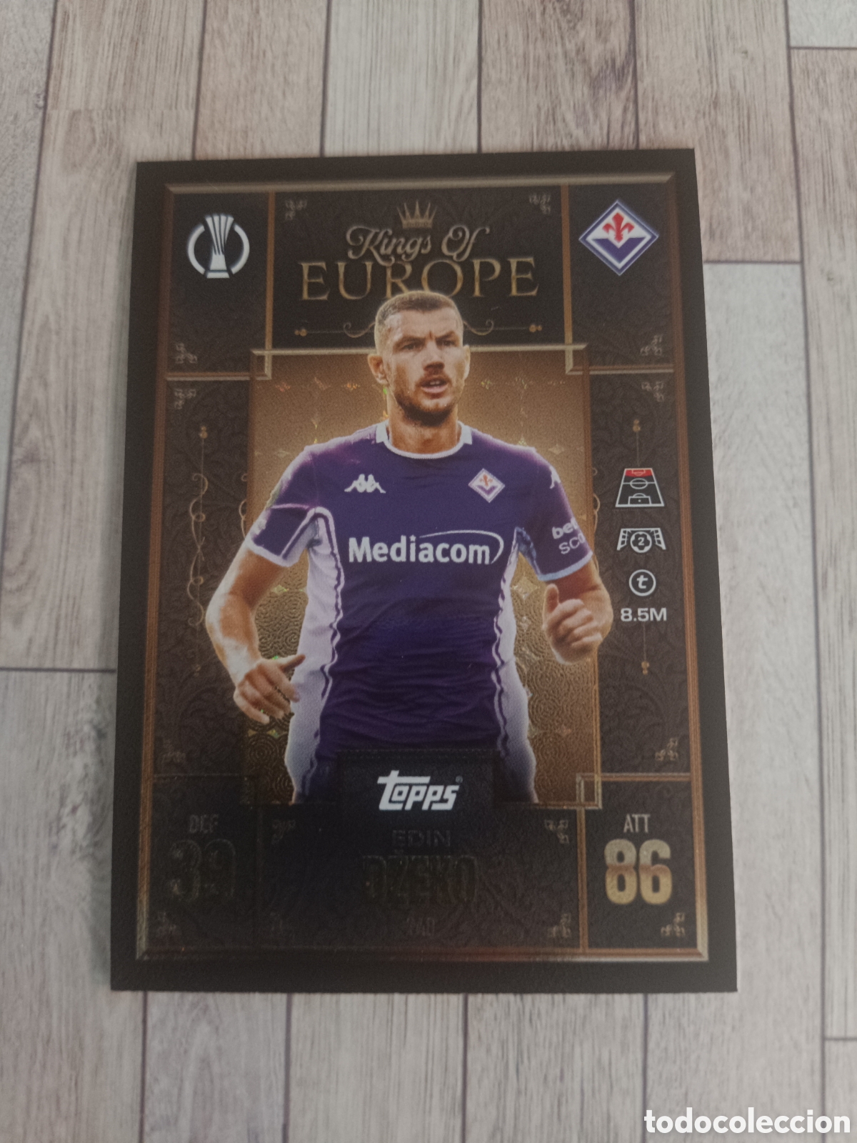 Cartes &agrave; collectionner de Football: 248 EDIN DZEKO FIORENTINA KINGS OF EUROPE CHAMPIONS MATCH ATTAX EXTRA 2025 2026 TOPPS 25 26