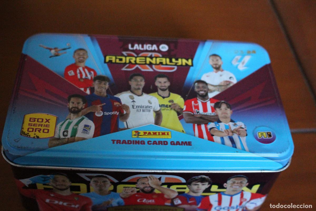 Fu&szlig;ball-Sticker: Caja de trading card Adrenalyn. Temporada 2023-24. Panini. No hay ninguna repetida.
