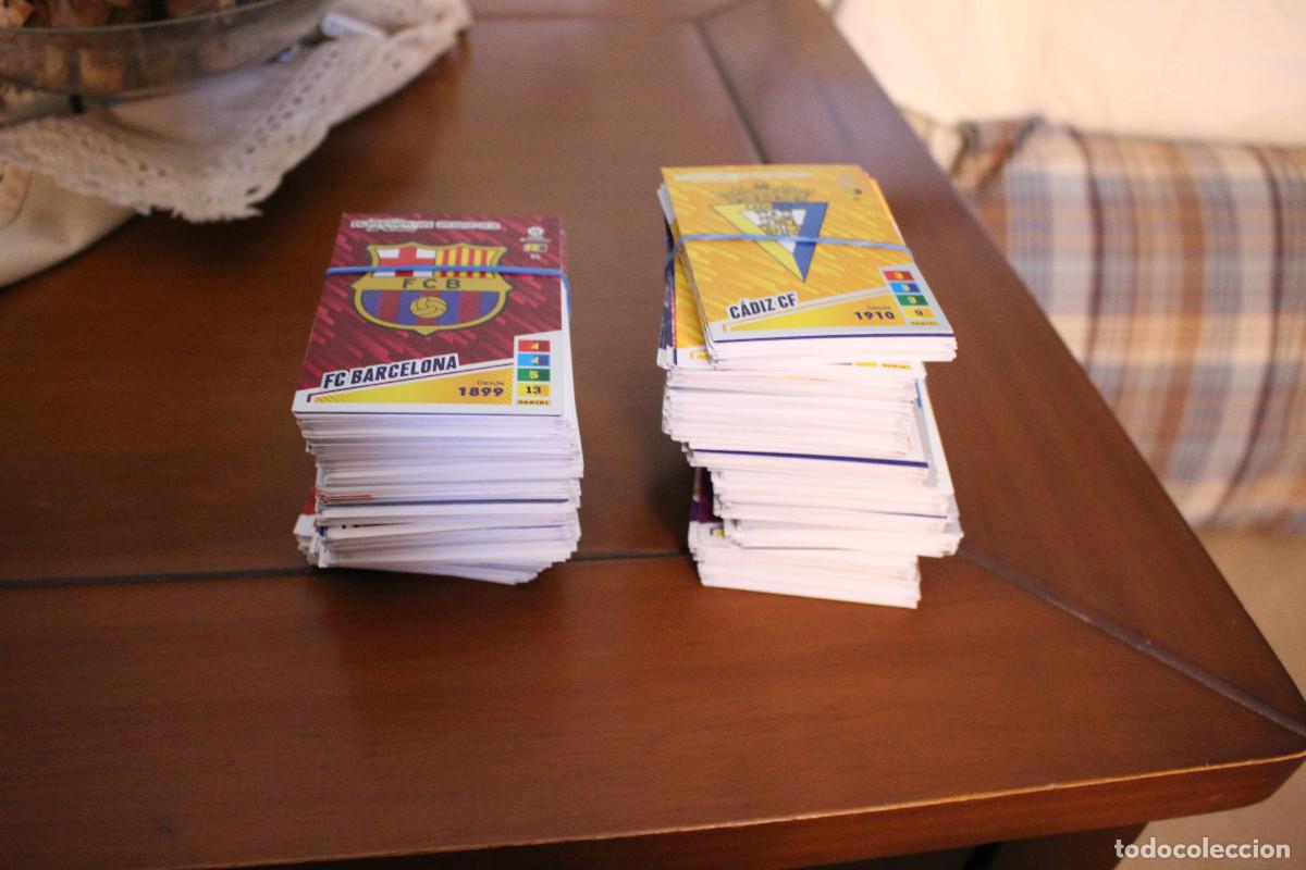 Football Stickers: Loted de trading card Adrenalyn temporada 2022-23 de Panini. No hay repetidas.