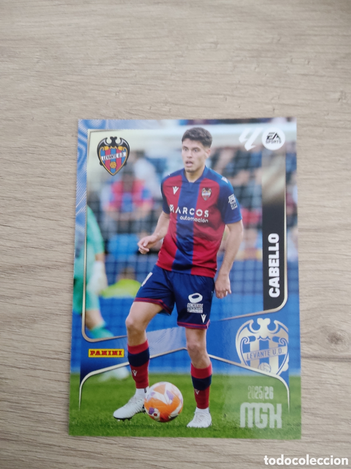 Cromos de f&uacute;tbol: 204 CABELLO LEVANTE MEGACRACKS 2025 2026