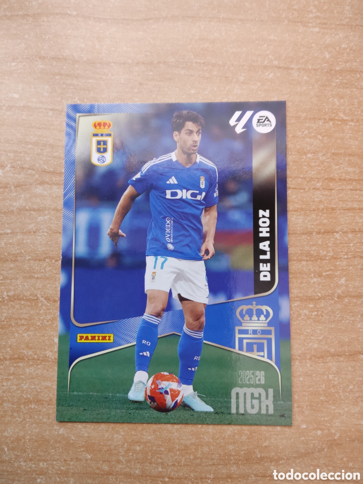 Fu&szlig;ball-Sticker: 280 DE LA HOZ REAL OVIEDO MEGACRACKS 2025 2026