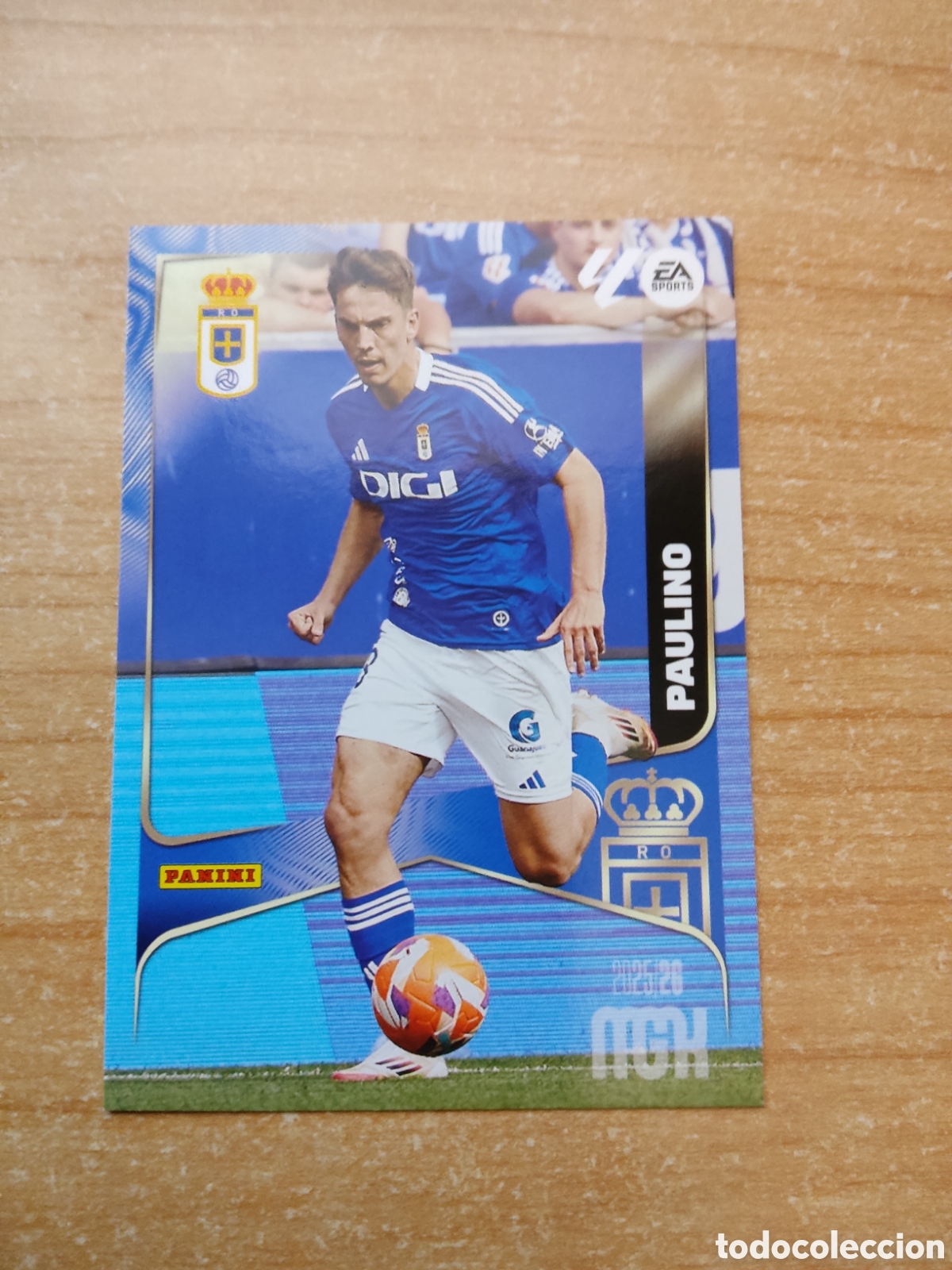 Fu&szlig;ball-Sticker: 284 PAULINO REAL OVIEDO MEGACRACKS 2025 2026