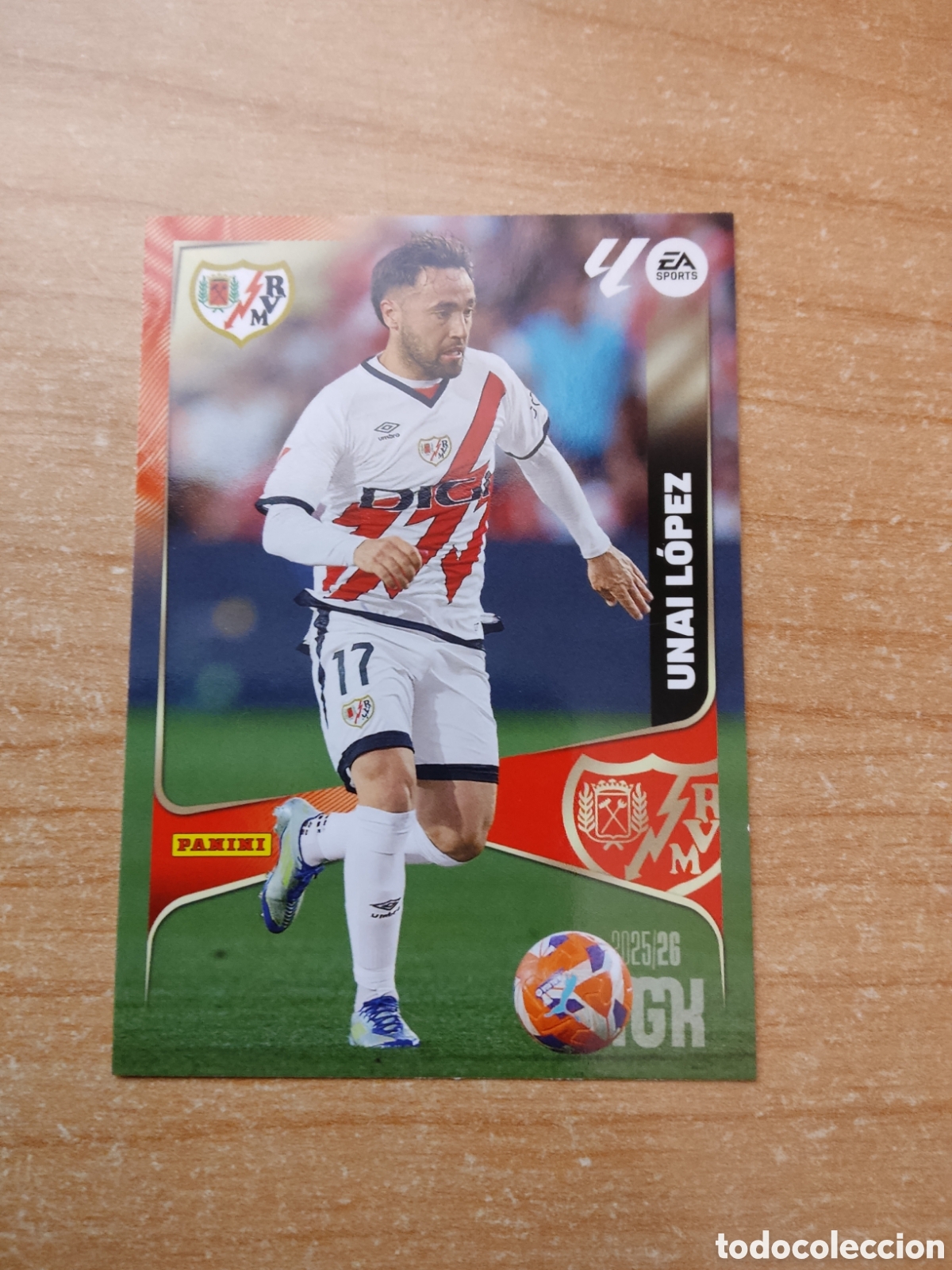 Cartes &agrave; collectionner de Football: 300 UNAI LOPEZ RAYO VALLECANO MEGACRACKS 2025 2026