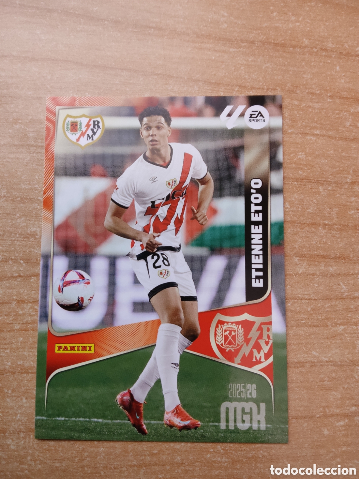 Cartes &agrave; collectionner de Football: 306 ETIENNE ETOO RAYO VALLECANO MEGACRACKS 2025 2026