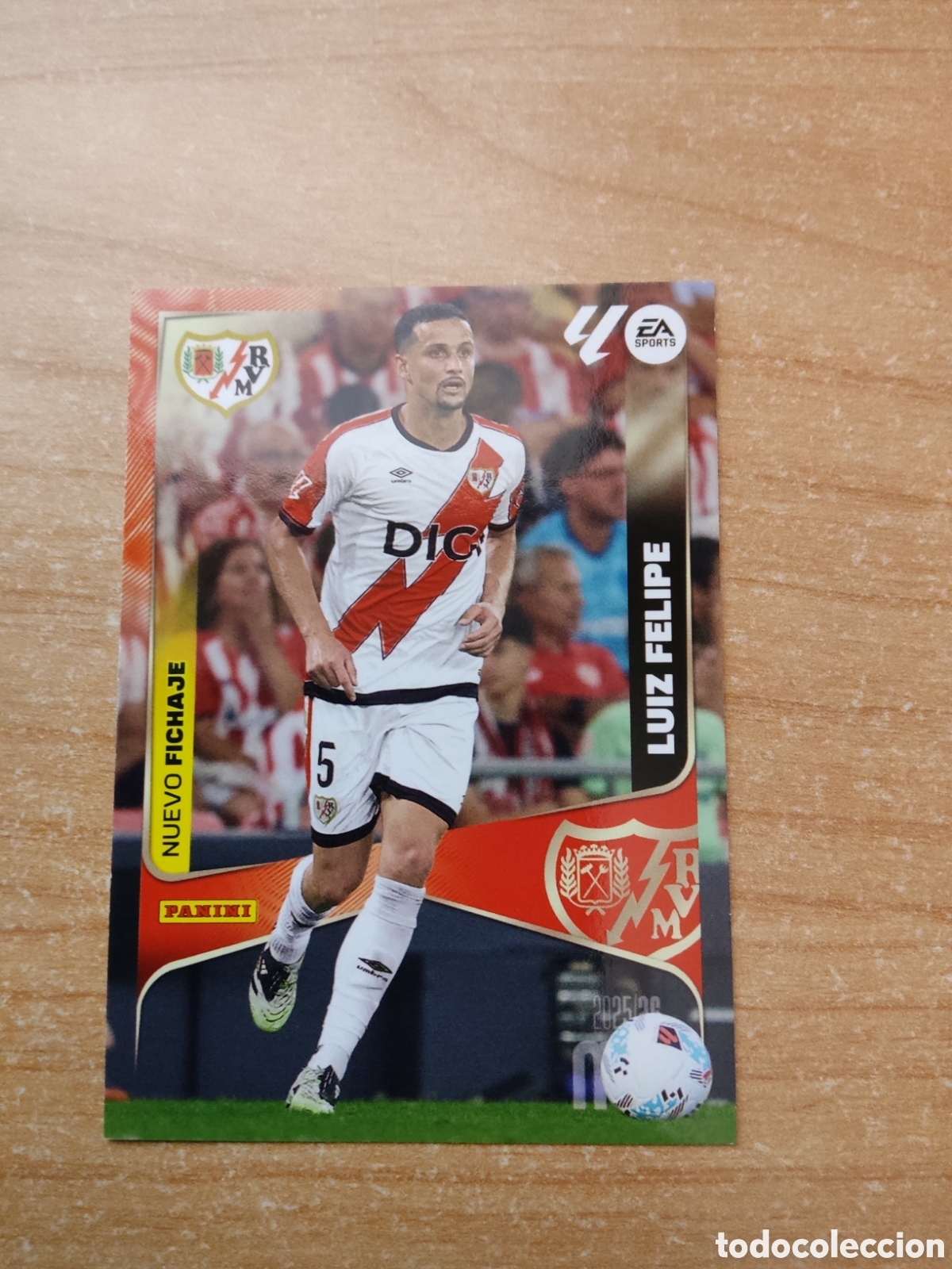 Cartes &agrave; collectionner de Football: 480 LUIZ FELIPE NUEVO FICHAJE RAYO VALLECANO MEGACRACKS 2025 2026