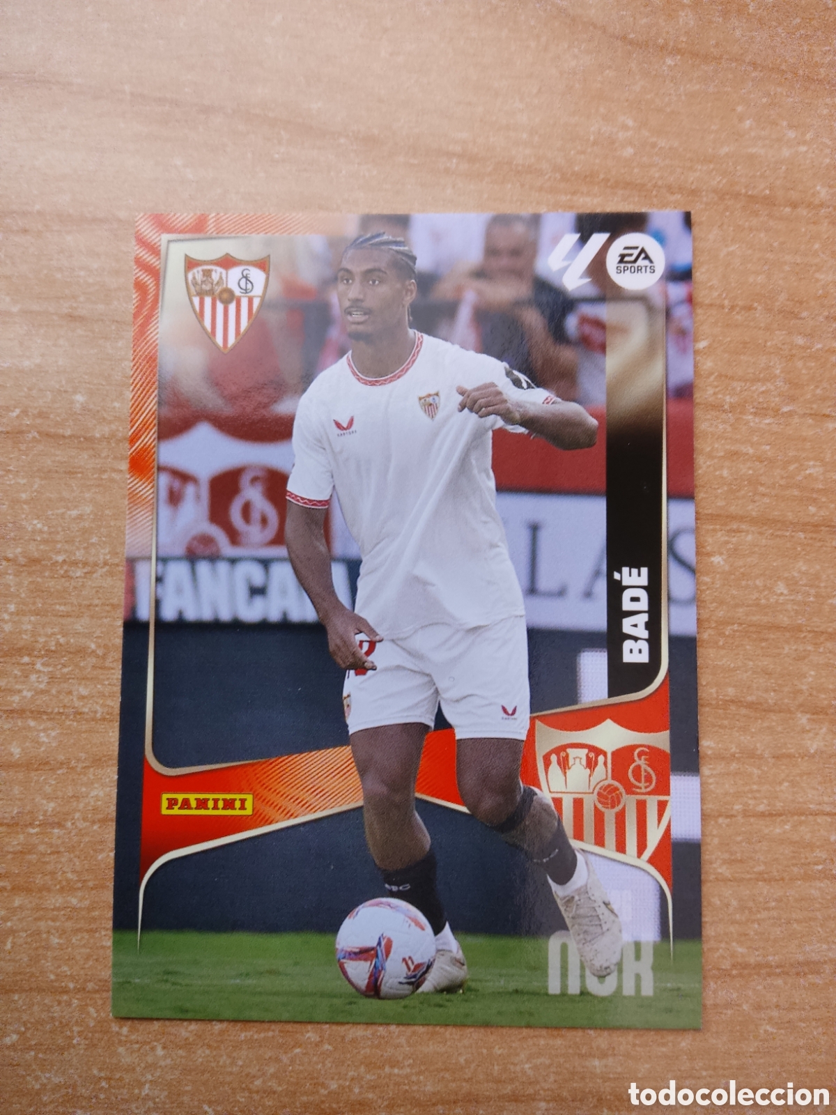 Fu&szlig;ball-Sticker: 331 BADE SEVILLA MEGACRACKS 2025 2026