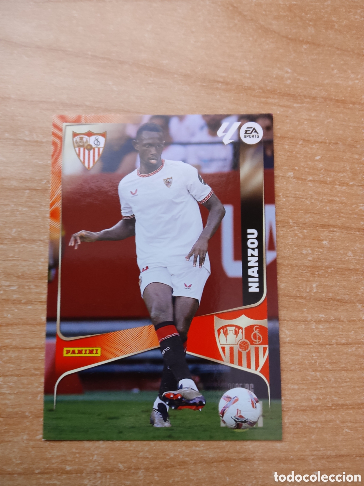 Fu&szlig;ball-Sticker: 332 NIANZOU SEVILLA MEGACRACKS 2025 2026