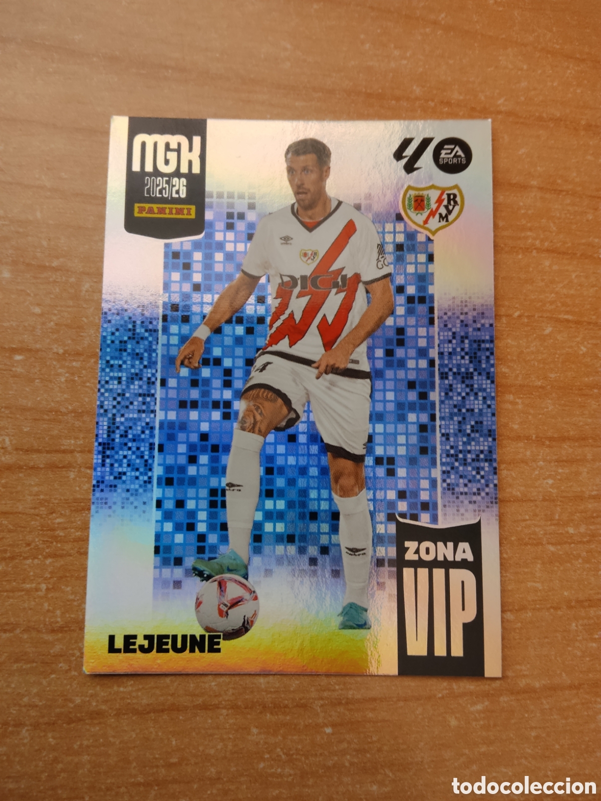 Fu&szlig;ball-Sticker: 400 LEJEUNE ZONA VIP RAYO VALLECANO MEGACRACKS 2025 2026