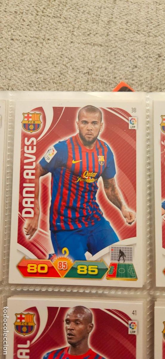 Fu&szlig;ball-Sticker: 38 Dani Alves Barcelona adrenalyn 2011 2012 11 12 trading card