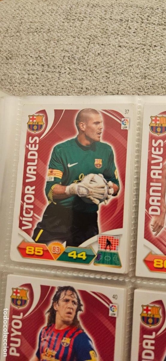Fu&szlig;ball-Sticker: 37 V&iacute;ctor Vald&eacute;s Barcelona adrenalyn 2011 2012 11 12 trading card