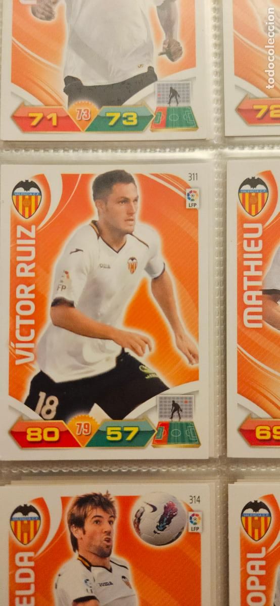 Fu&szlig;ball-Sticker: 311 V&iacute;ctor Ru&iacute;z Valencia adrenalyn 2011 2012 11 12 trading card