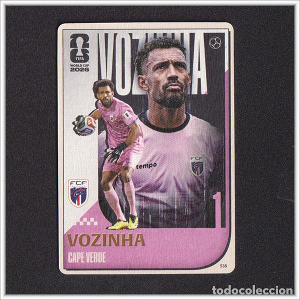 Figurine di Calcio: FIFA WORLD CUP 2026 PANINI KAYOU VOZINHA 538 CPV CABO VERDE ALBUM COLECCI&Oacute;N MUNDIAL - ULTRA BOX