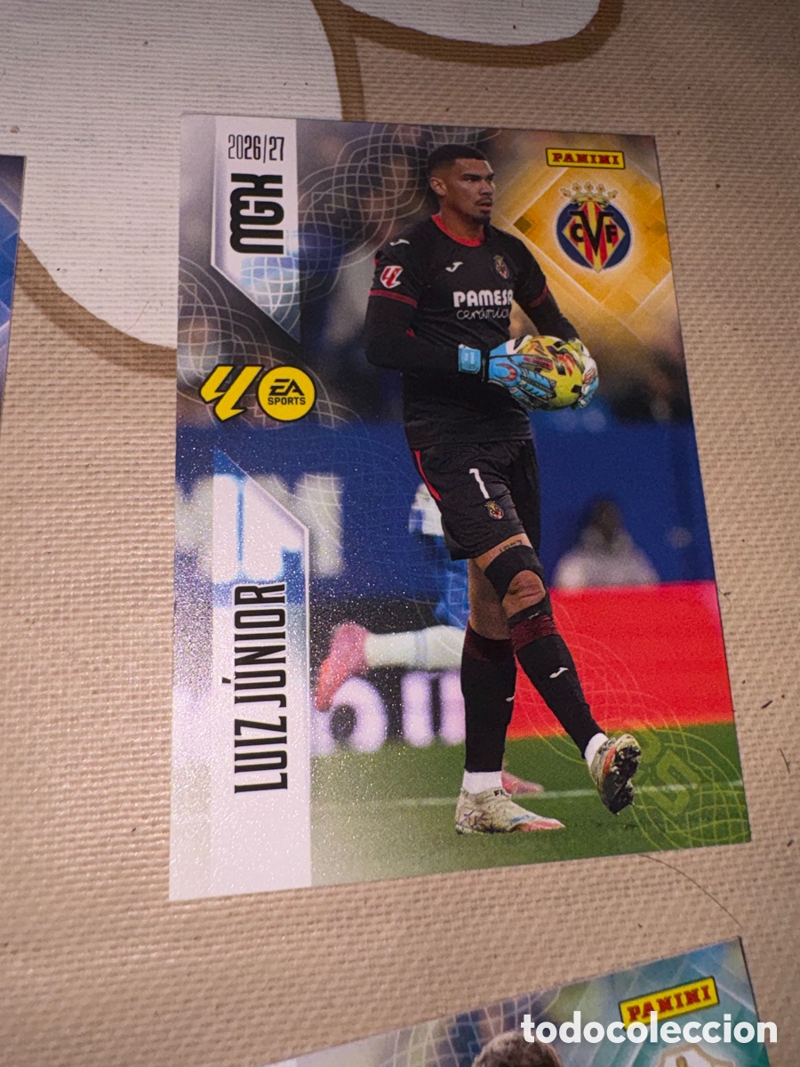 Cromos de f&uacute;tbol: Luiz junior villareal megacrack 2026-2027 26-27