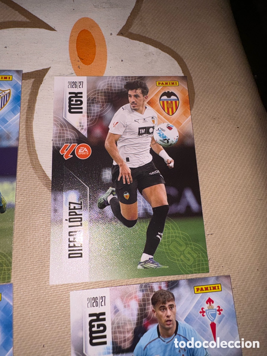 Cromos de f&uacute;tbol: Diego L&oacute;pez Valencia megacrack 2026-2027 26-27
