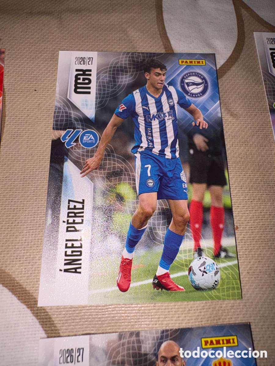 Cromos de f&uacute;tbol: &Aacute;ngel P&eacute;rez alav&eacute;s megacrack 2026-2027 26-27