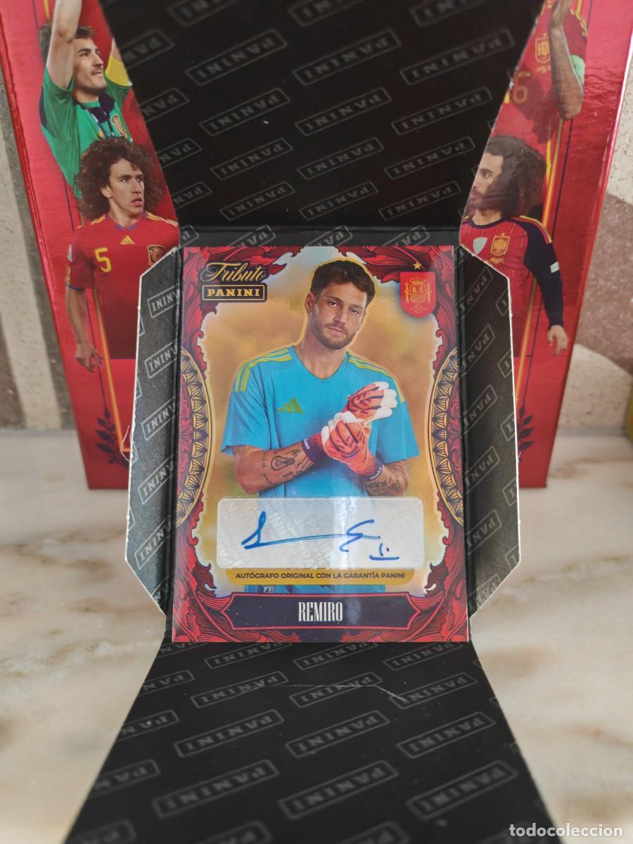 Cromos de f&uacute;tbol: AUT&Oacute;GRAFO REMIRO PANINI TRIBUTO SELECCION ESPA&Ntilde;OLA ESPA&Ntilde;A CROMO CARD MUNDIAL 2026 REAL SOCIEDAD