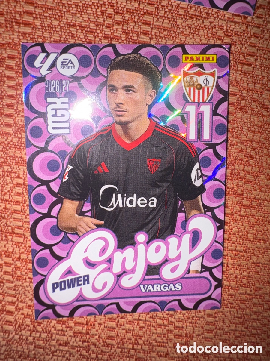 Cromos de f&uacute;tbol: Vargas enjoy megacrack 2026-2027 26-27