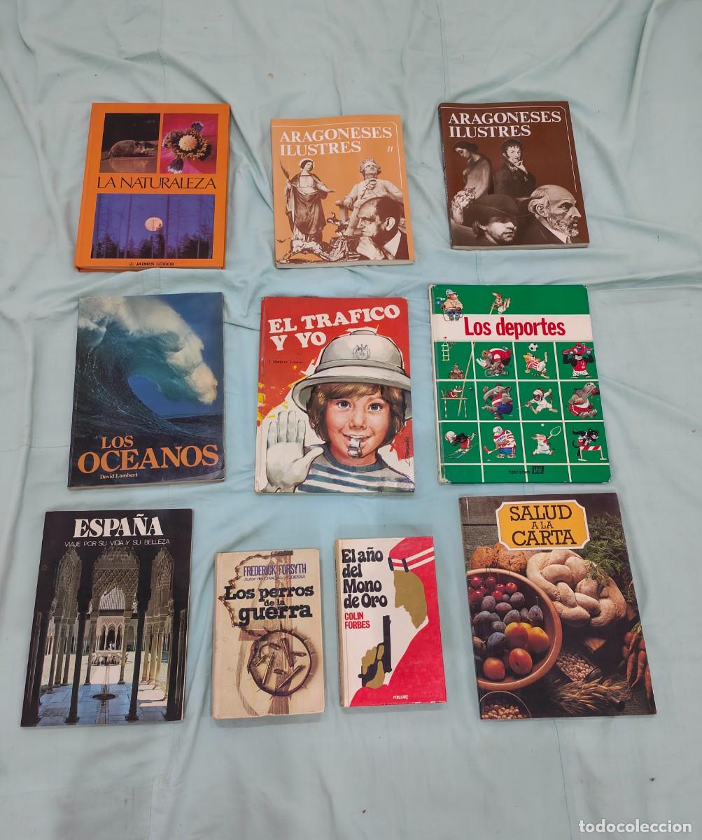 Figurine di Calcio: CAI Zaragoza ,libros Caja de Ahorros Inmaculada,Vintage