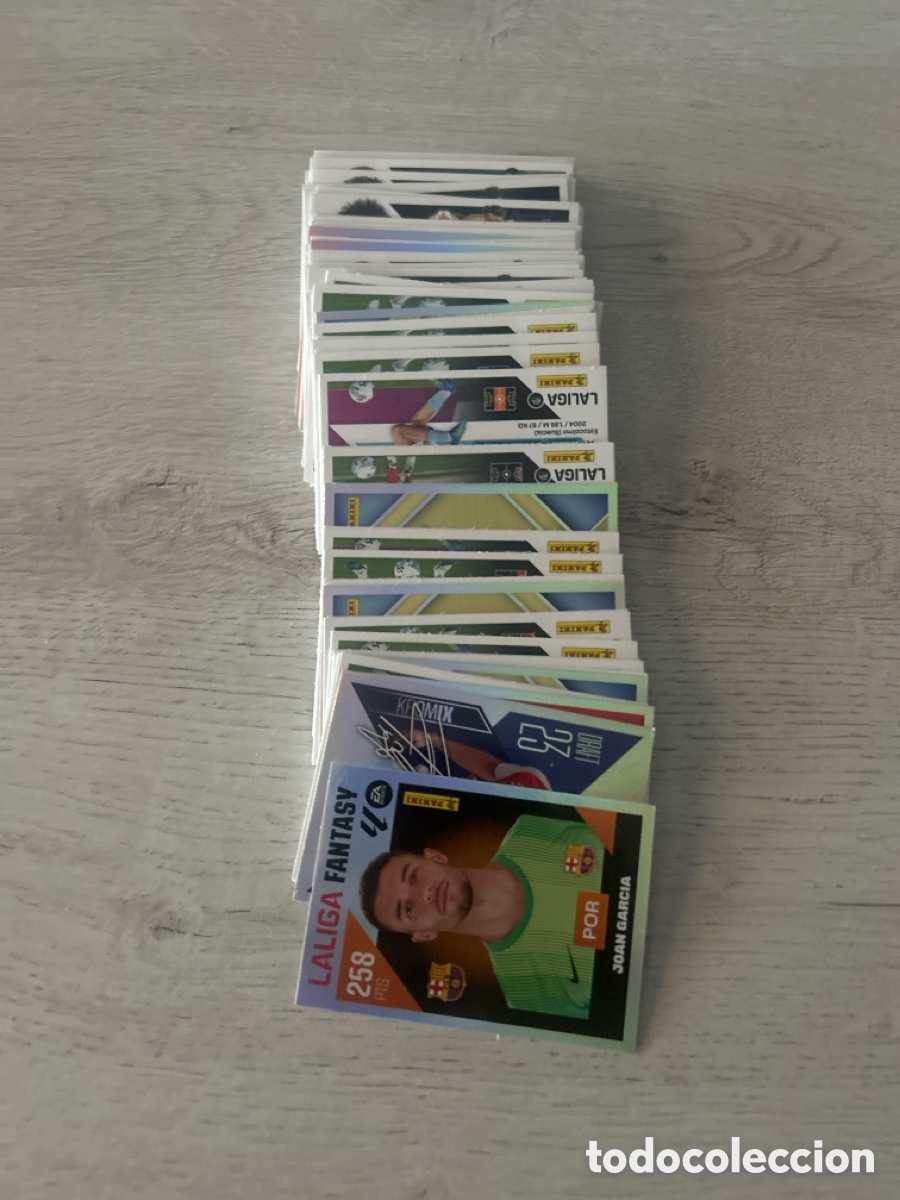 Cromos de f&uacute;tbol: 100 Cromos Diferentes Liga Este 2026/27 26-27 Panini