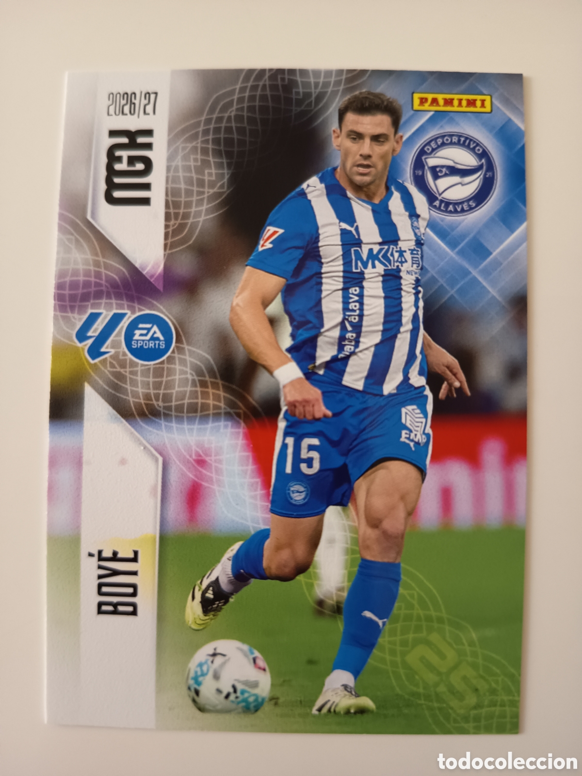Cromos de f&uacute;tbol: 36 Boye Alav&eacute;s megacracks 2026-2027