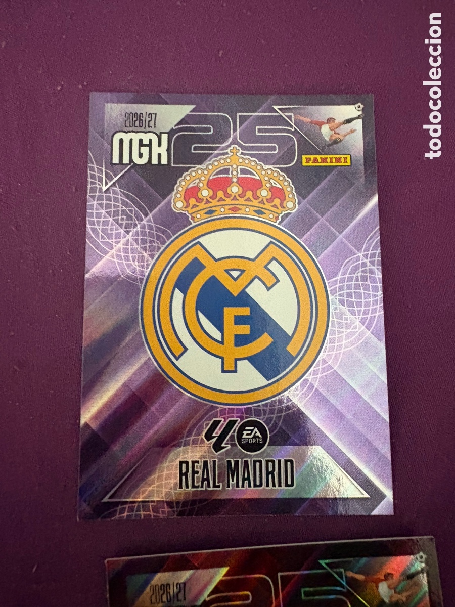 Cromos de f&uacute;tbol: Escudo Real Madrid megacracks 2026-2027