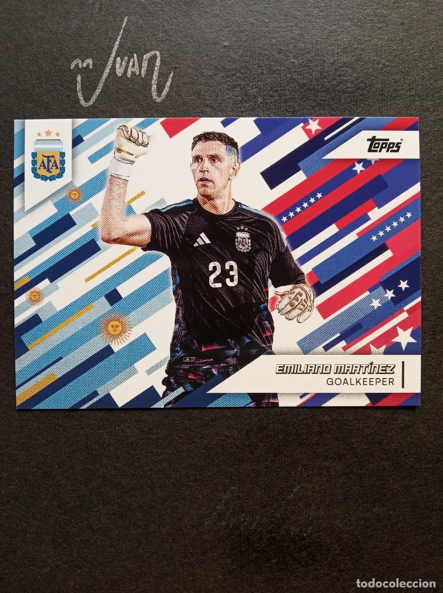 Cromos de f&uacute;tbol: 37 TOAST THE HOST EMILIANO MARTINEZ VILLA⚽ TOPPS &reg; TEAM SET ARGENTINA FIFA WORLD CUP 2026 MUNDIAL 26