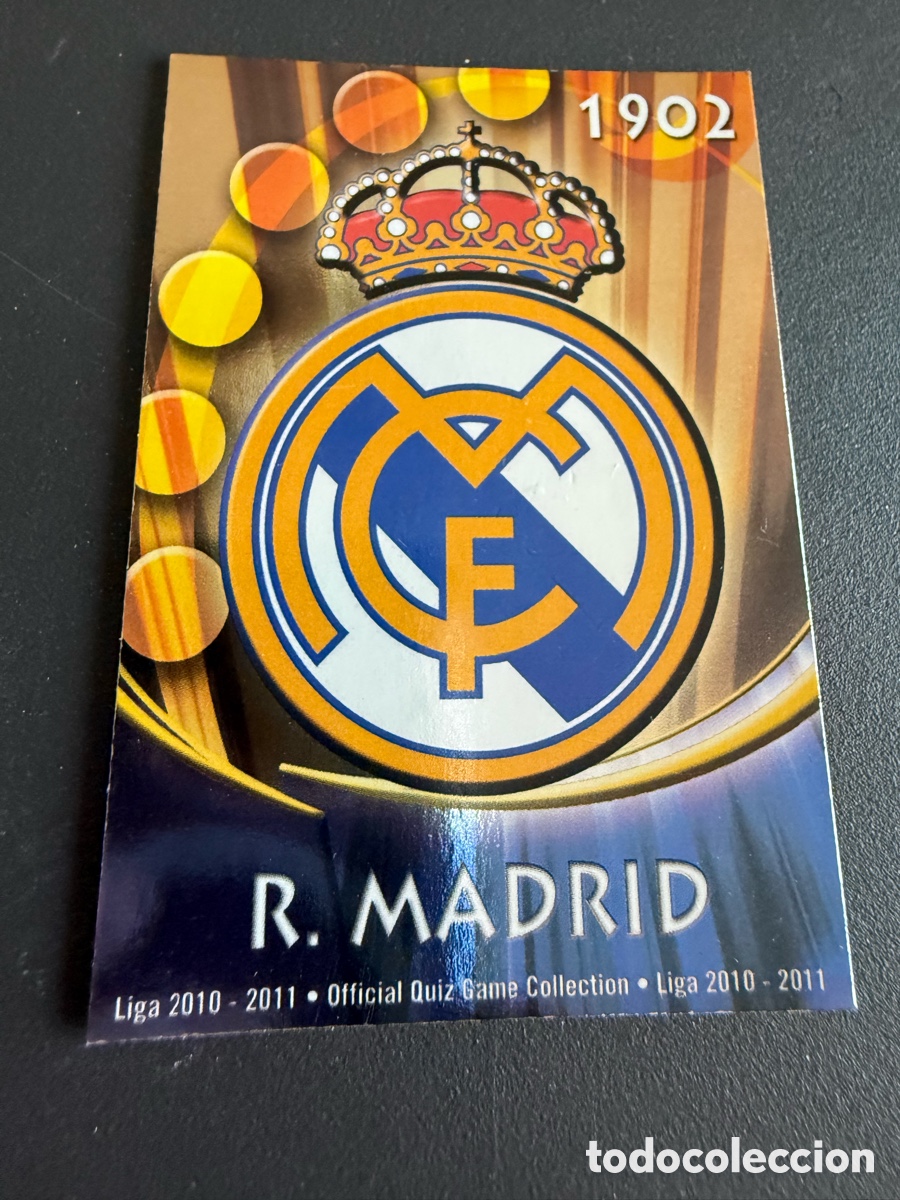 Cromos de f&uacute;tbol: MUNDICROMO 2011. 028. Escudo Real Madrid. Brillo liso