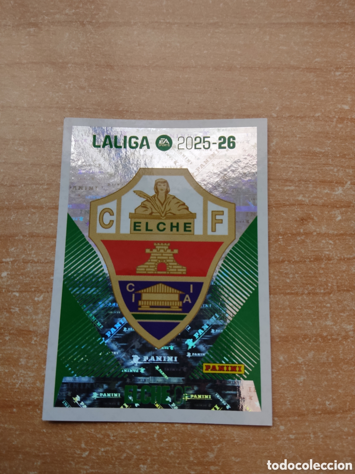 Cromos de f&uacute;tbol: 1 ESCUDO ELCHE LIGA ESTE 2025 2026
