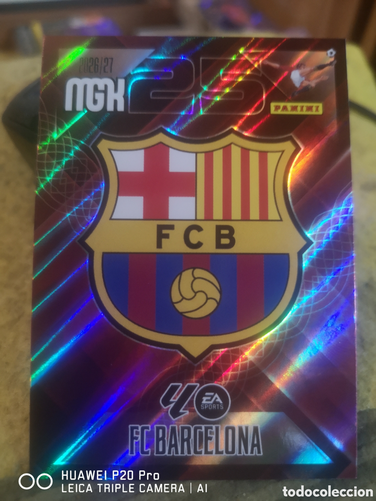 Cromos de f&uacute;tbol: MEGACRACKS 2026 27 ESCUDO 73 - BARCELONA