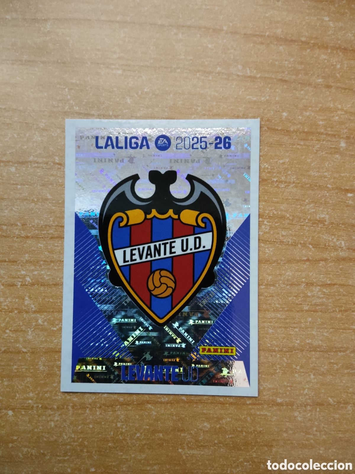 Cromos de f&uacute;tbol: 1 ESCUDO LEVANTE LIGA ESTE 2025 2026