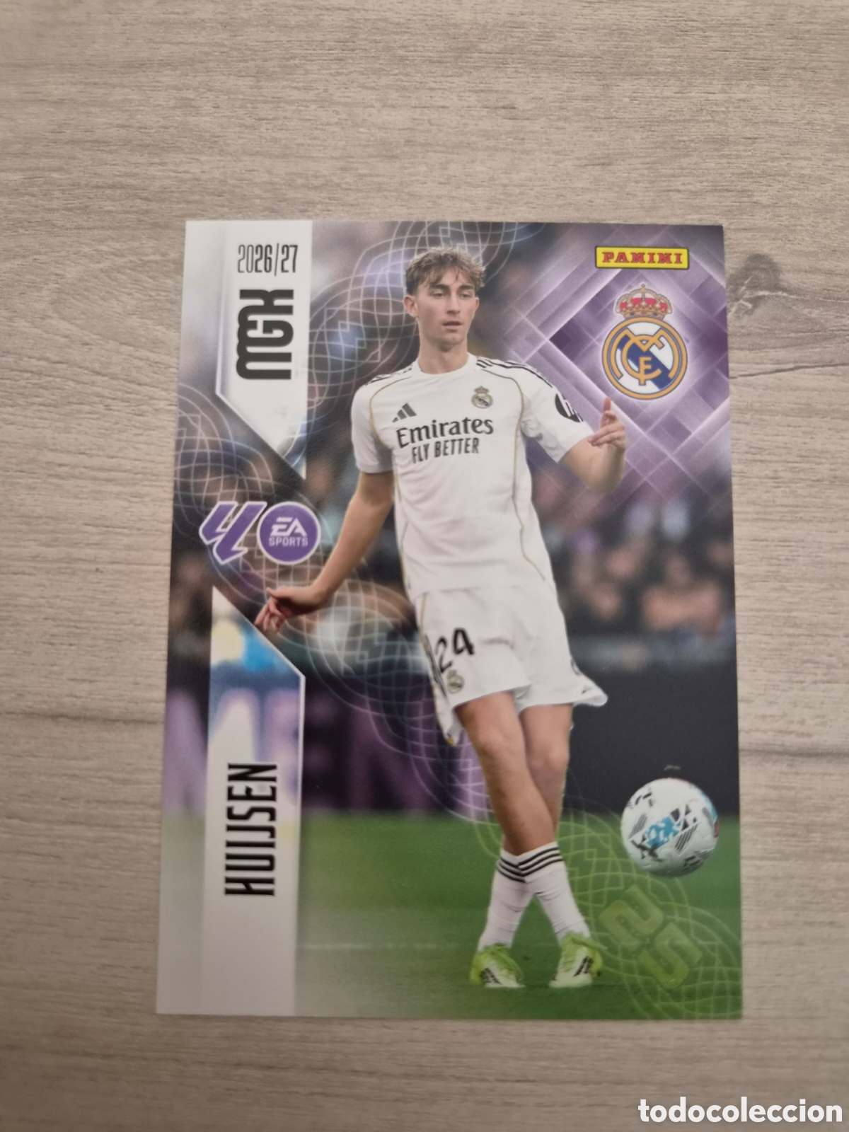 Cromos de f&uacute;tbol: N&deg;222 Real Madrid Huijsen Megacracks 26/27